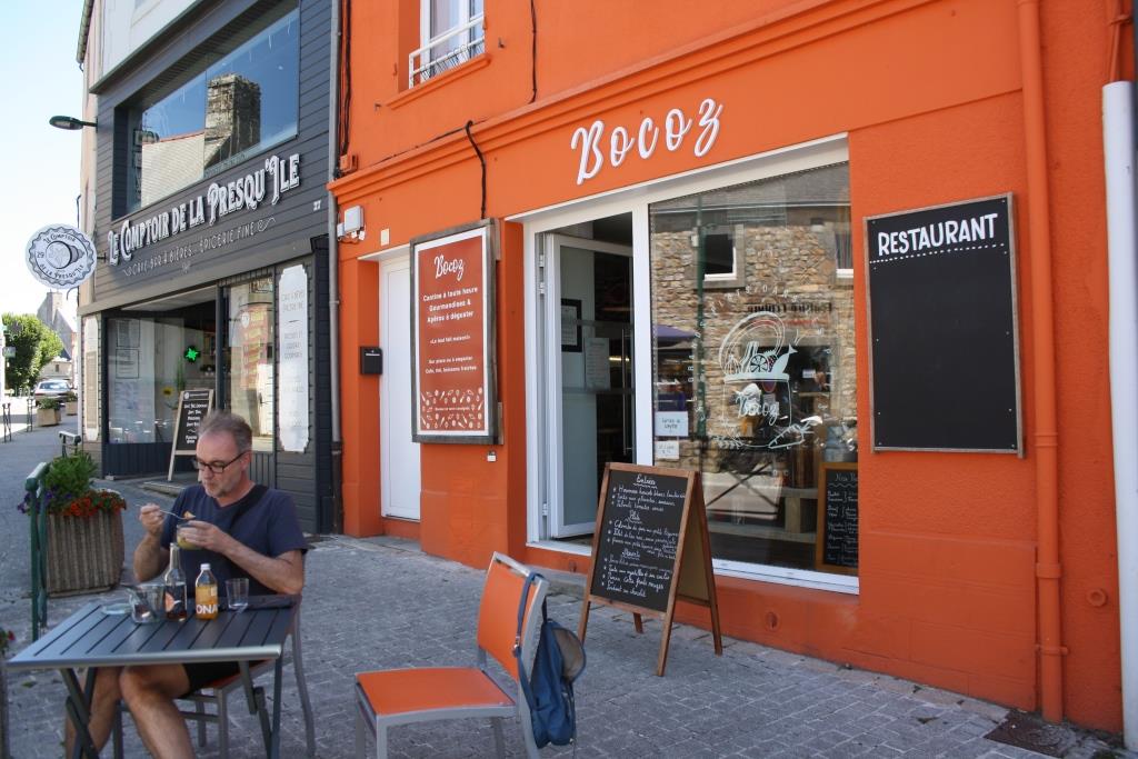 Kleines Café in Crozon